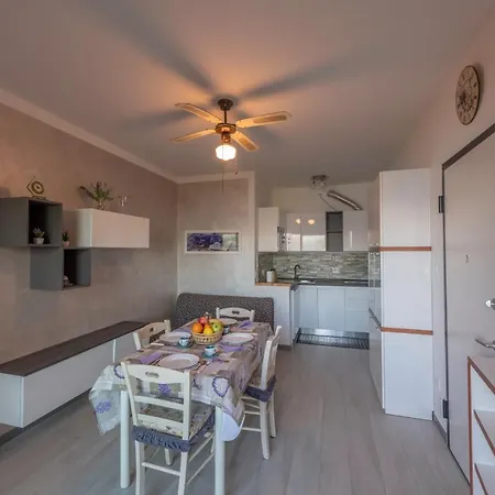 Bella Vista 27