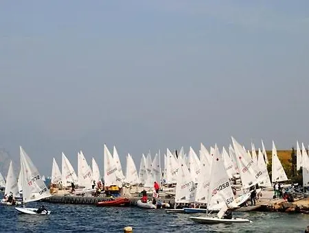 Bella Vista 27 *